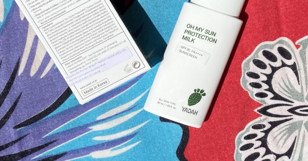 esempio SPF, INCI e PAO nella confezione di crema solare Oh My Sun esempio SPF, INCI e PAO nella confezione di crema solare Oh My Sun Protection Milk di Yadah